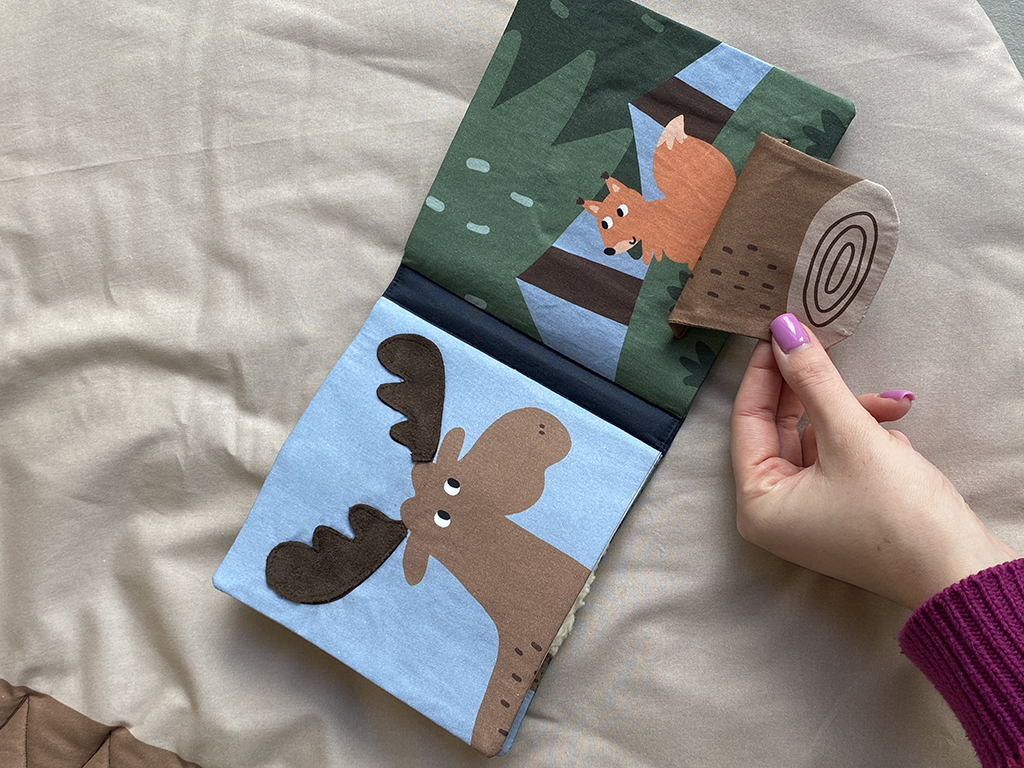 Panneau Poppy Thème foret, tapis, livre mobile – Image 4