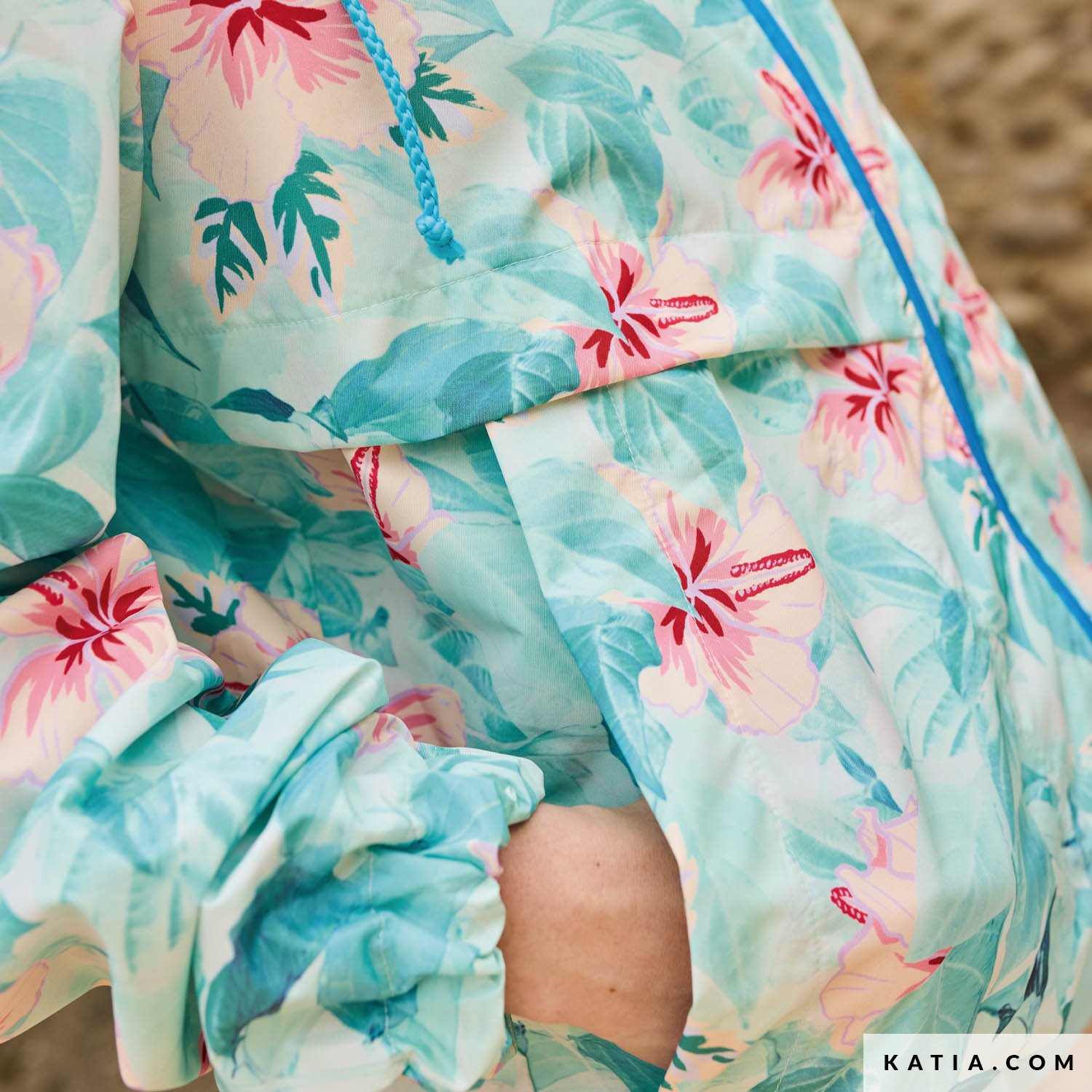Tissu coupe vent hibiscus – Image 3